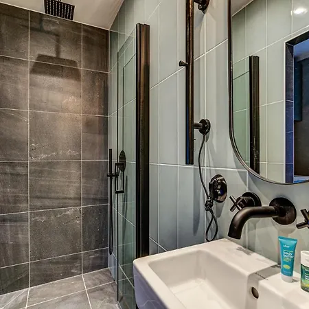 Apartment Center Luxury